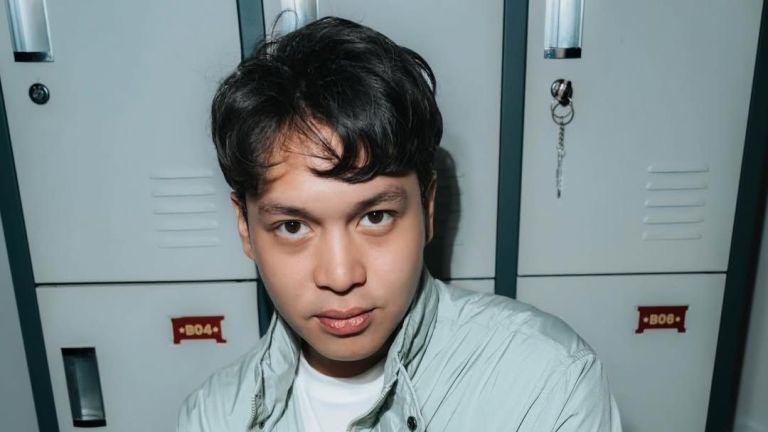 Dari Stand Up Comedy ke Layar Lebar, Ini Kiprah Aktor Muda Fatih Unru