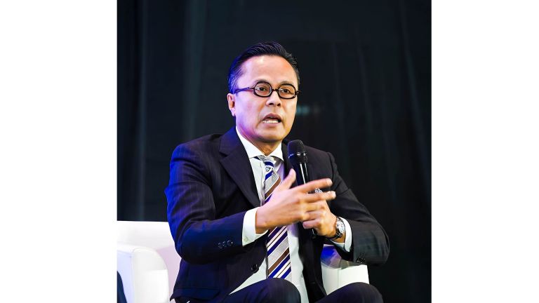 Mengenal Dony Oskaria, Eks Petugas Call Center Bank Universal yang Kini Jadi COO Danantara