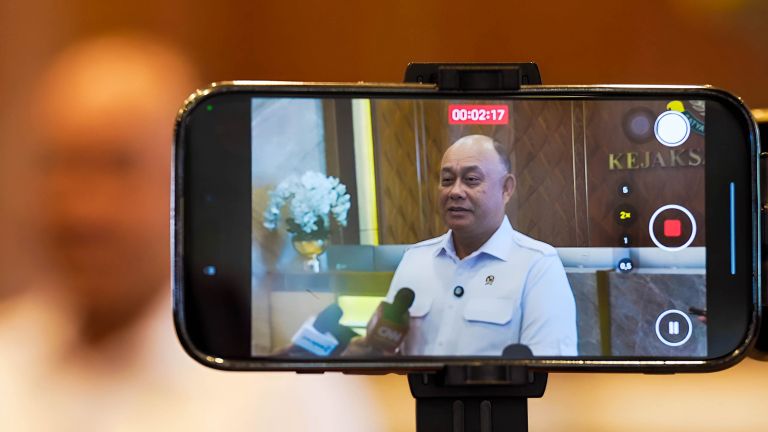 Dibongkar BPK! Dadan Cs Beli Motor Listrik Tapi di Mark Up Rp400 Miliar