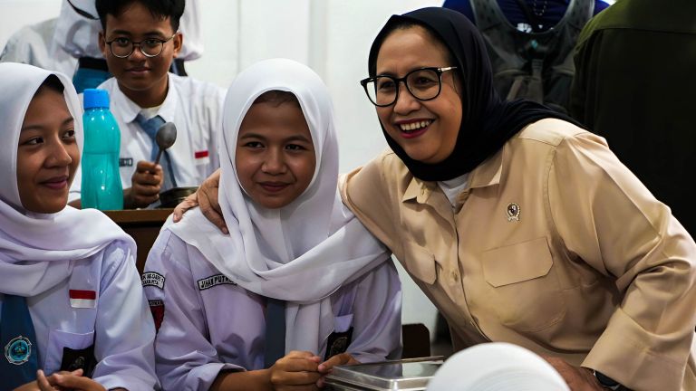Mengulik Rekam Jejak Nanik S Deyang, Kepala Baru Badan Gizi Nasional