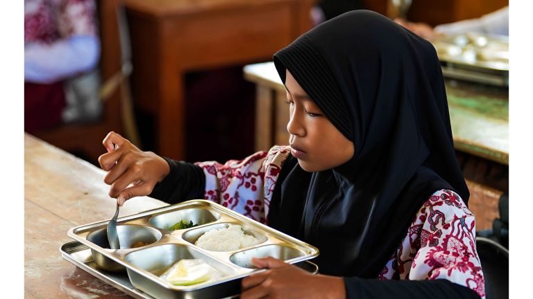 Sederet Indikasi Pelanggaran HAM dalam Pelaksanaan MBG