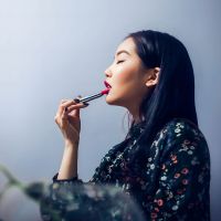7 Kesalahan Makeup yang Bikin Wajah Terlihat Lebih Tua, Hindari Ya!