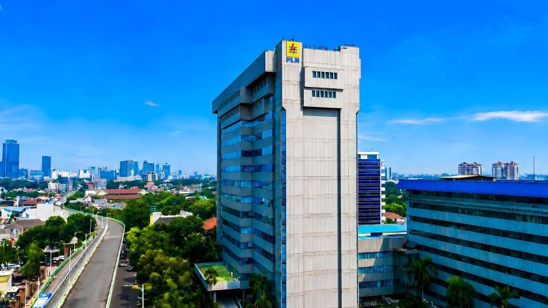 PLN Tetapkan Perubahan Susunan Direksi Terbaru