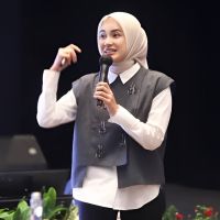 Pentingnya Penampilan bagi Wanita Karier Menurut Analisa Widyaningrum