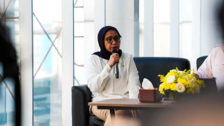 Naniek Deyang Mundur Diri dari Kepala BGN, Alasannya Bikin Kaget!