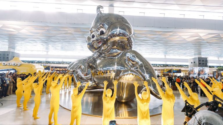 Resmikan Gerai Kelima, Butter Baby Hadirkan Instalasi Seni 7 Ton di Terminal Keberangkatan Internasional Soetta