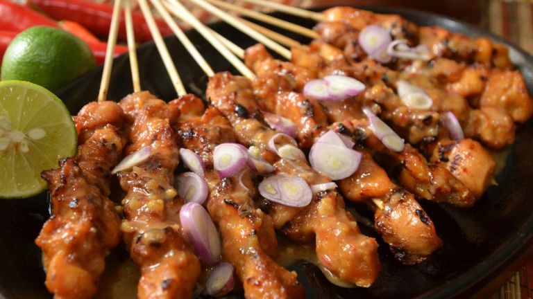 Benarkah Terlalu Sering Makan Sate Bisa Meningkatkan Risiko Kanker? Ini Penjelasan Dokter Ahli
