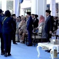 Prabowo Hormat ke Jokowi, Tepis Kabar Keretakan?