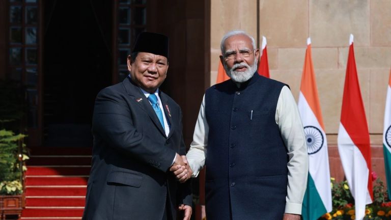 Narendra Modi, Si Penjual Teh dari Vadnagar, Kini Menjadi Perdana Menteri Terlama di Era Modern