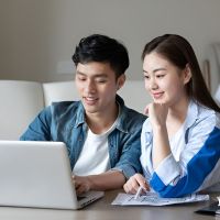 Istri Berpenghasilan Lebih Tinggi dari Suami, Apa Dampaknya pada Hubungan? Ini Temuan Studi