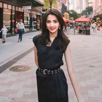 3 Tips Low Buy agar Tetap Fashionable Tanpa Boros ala Sabrina Anggraini