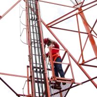 Telkomsel Siap Optimalkan Spektrum 700 MHz dan 2,6 GHz