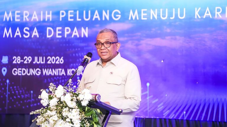 Wamenaker: Job Fair Buka Peluang Kerja di Tengah Perubahan Industri