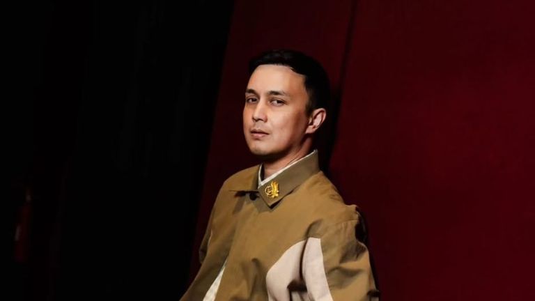 Main di Film ‘Kado untuk Ibu’ , Ini Dia Sosok dan Jejak Karier Dimas Aditya di Dunia Akting