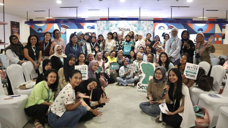 Sequis SHEPRENEUR Bekali Pelaku Usaha Perempuan Kelola Keuangan dan Bangun Personal Branding