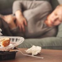 Kenali Tanda-Tanda Keracunan Makanan, Jangan Abaikan Gejala Ini