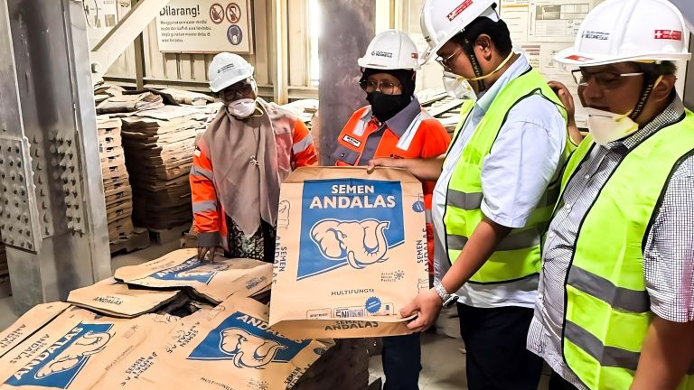 Direktur Operasi SIG Tinjau Langsung Optimalisasi Produksi dan Distribusi Semen di Aceh