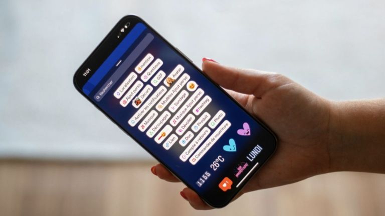 Ternyata Ini Alasan Psikologis Sering Nonton IG Stories Sendiri Berulang-ulang