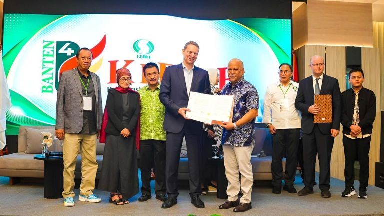 Perkuat Keuangan Syariah Tanah Air, Sompo Indonesia Jalin Kolaborasi dengan Ikatan Saudagar Muslim Indonesia