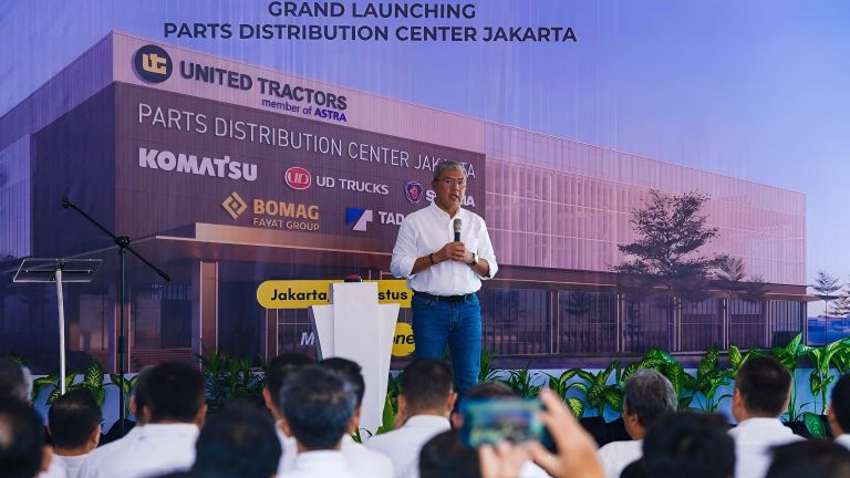 United Tractors Resmikan Parts Distribution Center Jakarta
