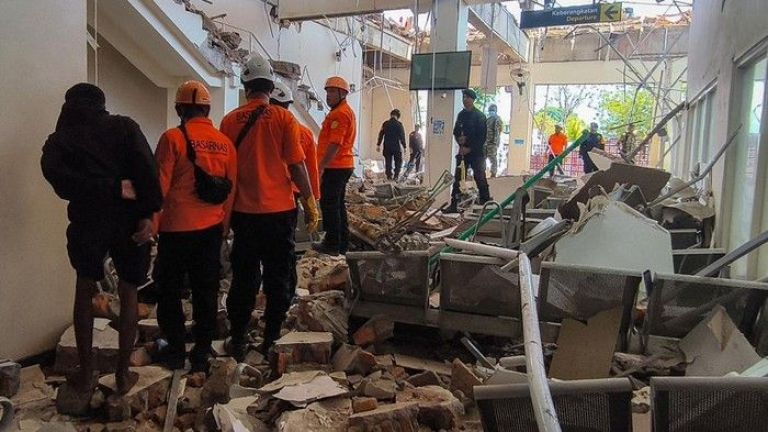 BNPB Aktifkan Posko dan Fokus Evakuasi Korban Gempa NTT