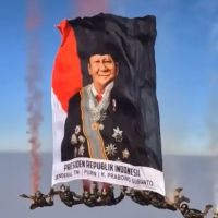HUT ke-81 RI Jadi Ajang Pamer Foto Prabowo, Senarsis Itu Kah Presiden Kita?