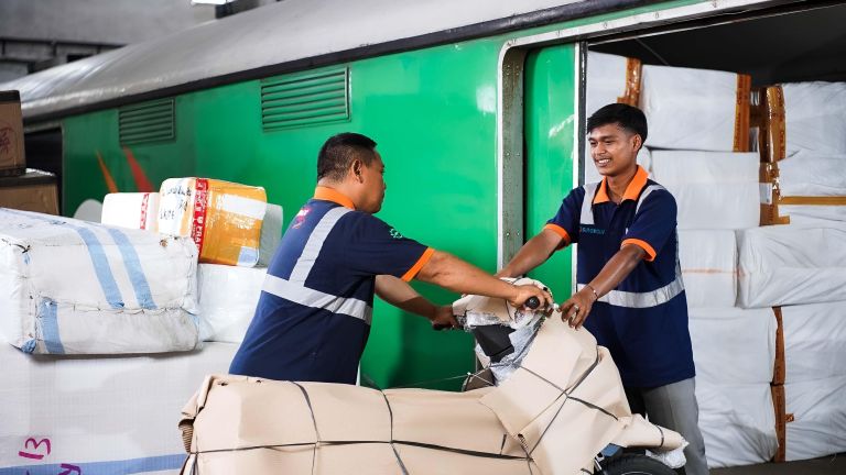 KAI Logistik Layani Lebih dari 2 Juta Kiriman hingga Juli 2026
