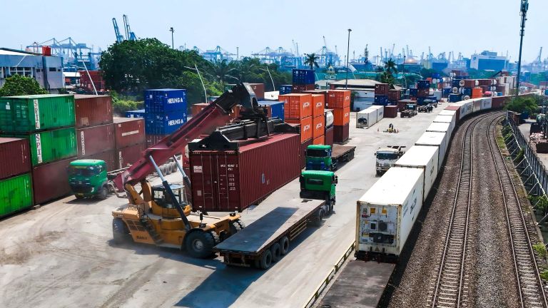 Didukung Pertumbuhan Bisnis Angkutan Peti Kemas, KAI Logistik Kelola 1,9 Juta Ton Barang per Juli 2026