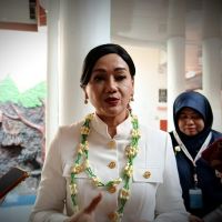 OJK Soroti Fenomena Gen Z yang Harus Melawan Godaan Checkout dan Paylater untuk Bisa Menabung
