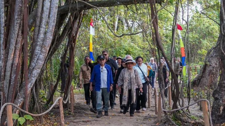Dari Tambling, Titiek Soeharto Dorong Kolaborasi Sains dan Alam untuk Konservasi Masa Depan