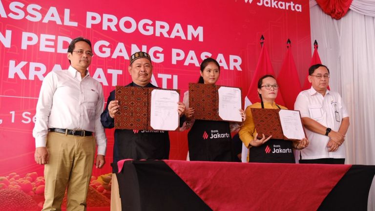 Program Pembiayaan Bank Jakarta Bikin Pedagang Pasar Induk Kramat Jati Untung Berlipat