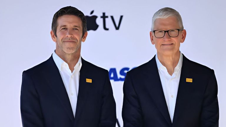 John Ternus Gantikan Tim Cook, Bagaimana Nasib Saham Apple?
