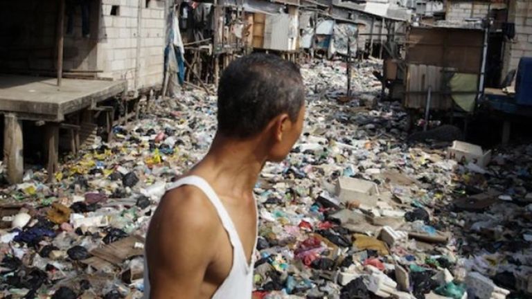 Algoritma Desil: Ancaman Nyata Terhadap Rakyat Kecil