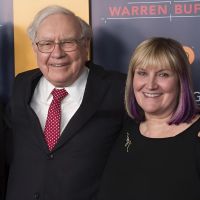 Warren Buffett Punya Cara Sendiri dalam Mendidik Anak, Ini Prinsipnya
