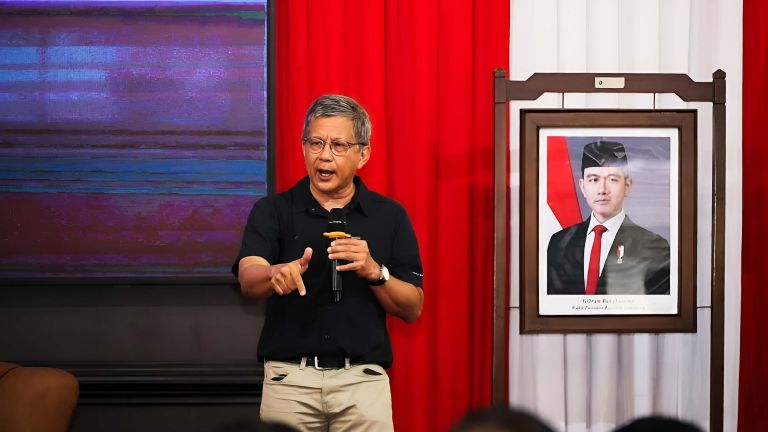 Rocky Gerung Soal Dua Tahun Prabowo-Gibran: Pokoknya Sip!