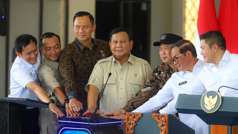 Prabowo Akui Pramono Hebat Walau Beda Partai: Partai yang Lain Kerja yang Benar Dong!
