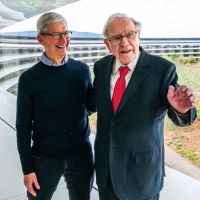 Mengapa Saham Apple Tetap Menjadi Investasi Favorit Warren Buffett?