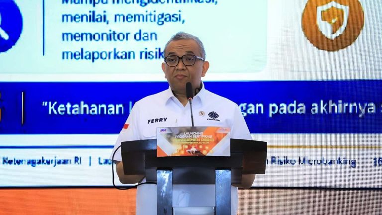 Wamenaker Tekankan Kompetensi SDM dalam Pengelolaan Risiko Microbanking