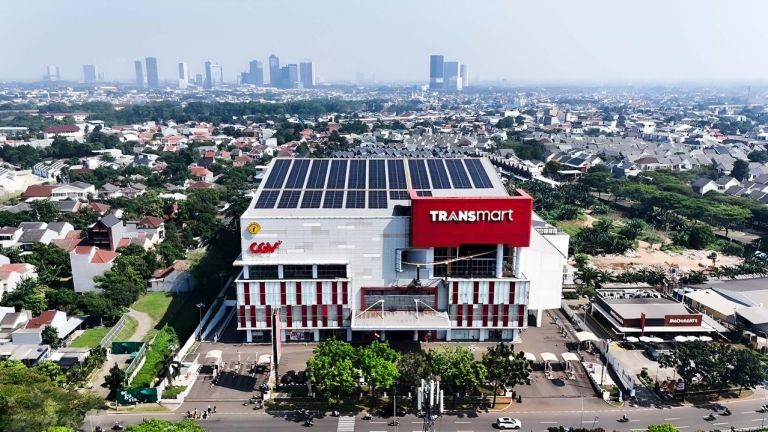 Trans Mall Group Resmikan Instalasi PLTS Atap, Tegaskan Komitmen ESG Menuju Masa Depan Energi Bersih Berkelanjutan