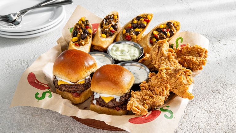 Chili’s Buka Gerai Kedua di Plaza Senayan, Ada Fried Mozzarella hingga Triple Dipper
