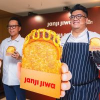 Janji Jiwa Eksplorasi Rasa Jepang Lewat 2 Toast Baru Bareng Chef Ray Janson