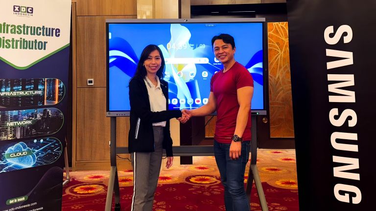Samsung Tunjuk XDC Indonesia sebagai Mitra Distribusi Resmi Interactive Flat Panel Display di Indonesia