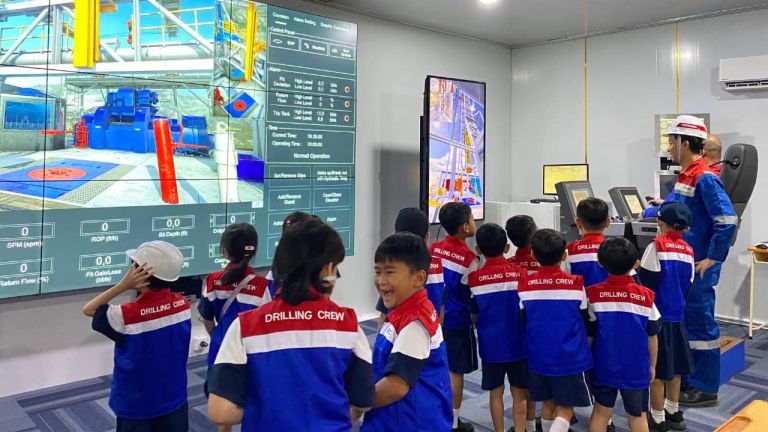 Dari Mana Asal Bensin? Siswa SD Diajak Intip Dunia Pengeboran Migas