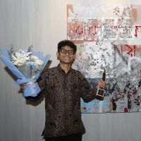 Menangkan 16th UOB Painting of the Year (Indonesia), Lukisan Berjudul Urban Realism Layers Siap 'Bertarung' di Asia Tenggara