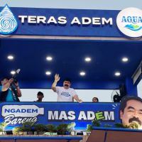 AQUA Hadirkan Adem Station dan Teras Adem Bareng Adam Suseno di Pestapora 2026, Pengunjung Bisa Ngadem Sambil Seru-Seruan