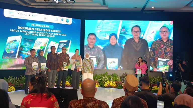 Bappenas dan Konsorsium SOLUSI Luncurkan 5 Strategi untuk Perkuat Pengelolaan Darat-Laut