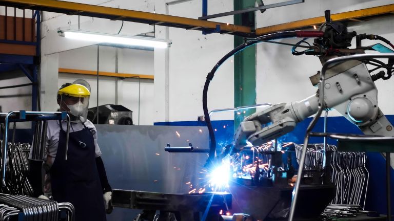 Chitose Internasional Optimis Penjualan Tumbuh Double Digit Didukung oleh Investasi Berkelanjutan di Sektor Pendidikan