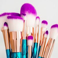 5 Kuas Makeup yang Wajib Dimiliki Pemula dan Fungsinya