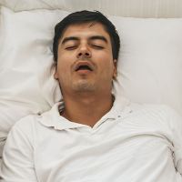 Dokter Ungkap Bahaya Sleep Apnea, Sering Mendengkur Ternyata Bisa Tingkatkan Risiko Serangan Jantung!