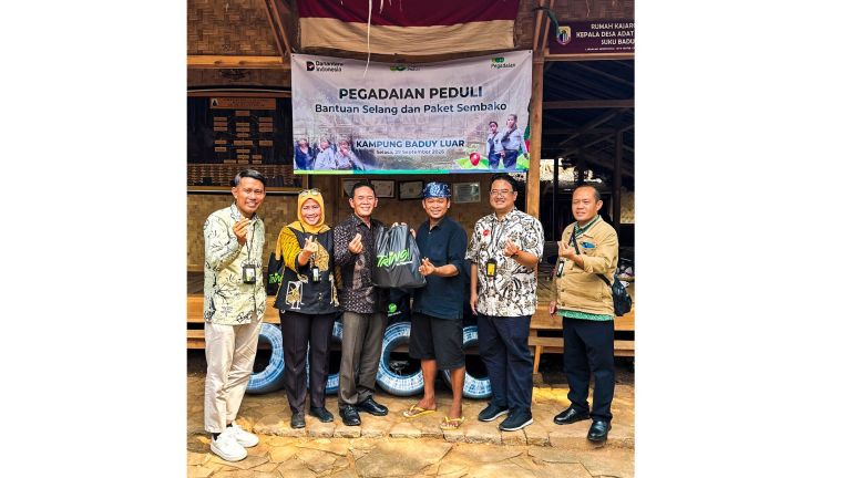 Pegadaian Kanwil IX Jakarta 2 Salurkan ke Warga Desa Baduy Luar